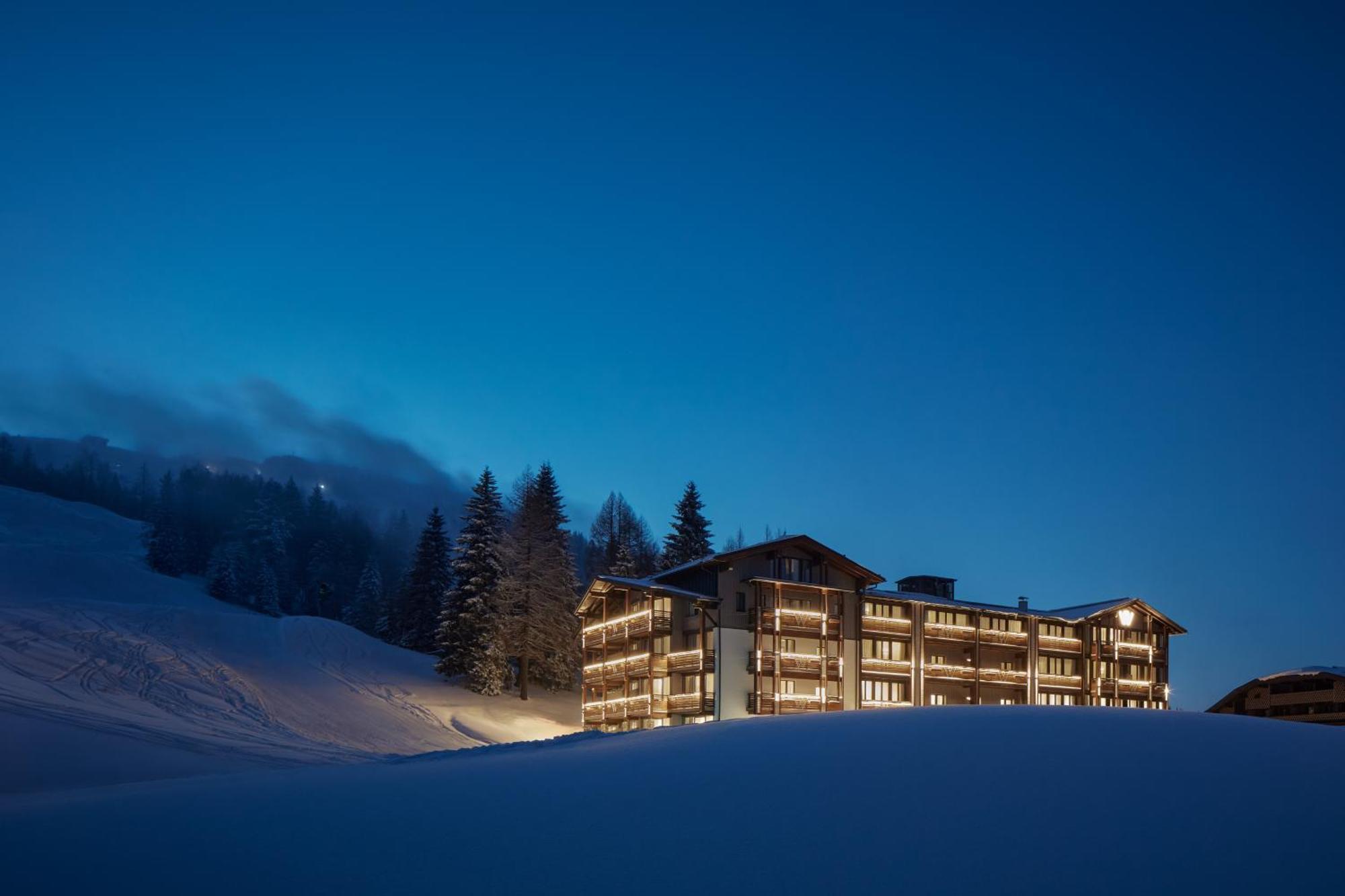 Hotel Wulfenia 4S - Adults Only Sonnenalpe Nassfeld Exterior foto