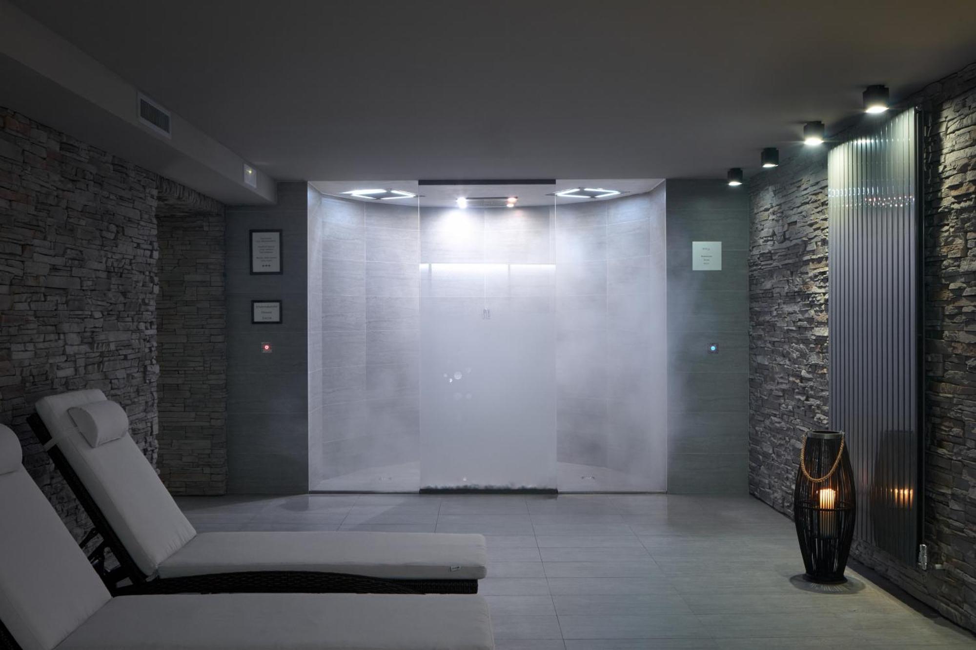 Hotel Wulfenia 4S - Adults Only Sonnenalpe Nassfeld Exterior foto