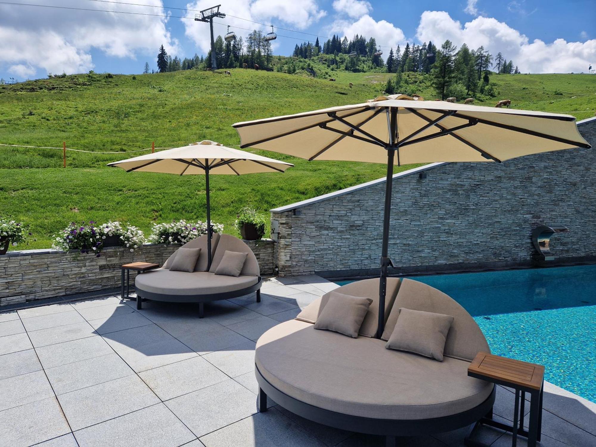 Hotel Wulfenia 4S - Adults Only Sonnenalpe Nassfeld Exterior foto
